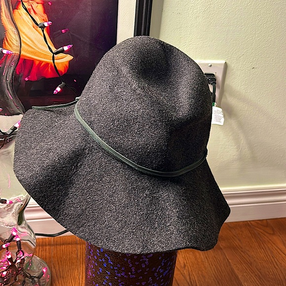 Saks Fifth Ave Wool and Leather Fedora - Picture 3 of 7